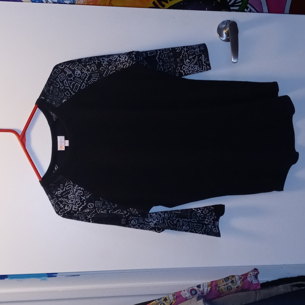 LulaRoe Medium BaseBall T-Shirt